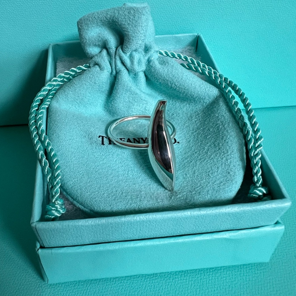 🌸🌸 Authentic Tiffany & Co. Frank Gehry Fish Ring
